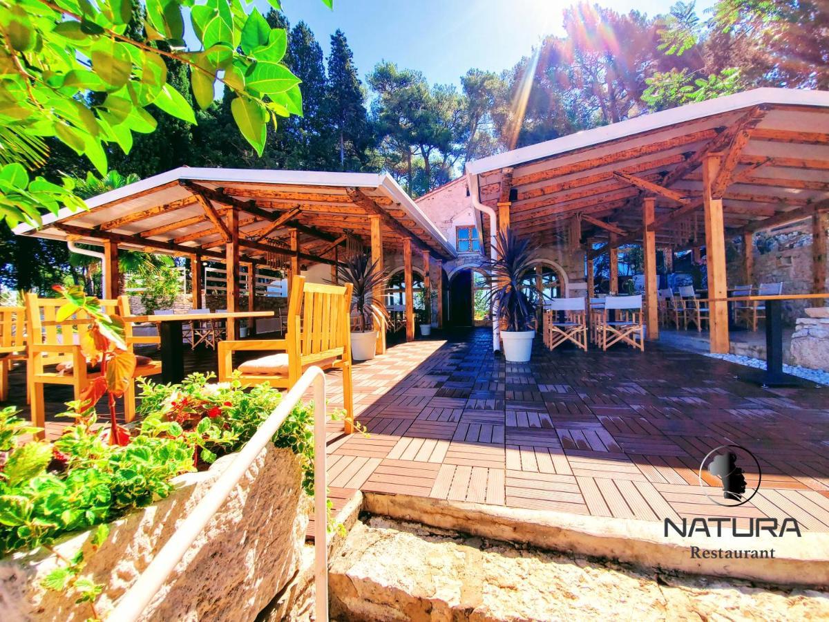 Porton Mobile Home Ровинь Экстерьер фото